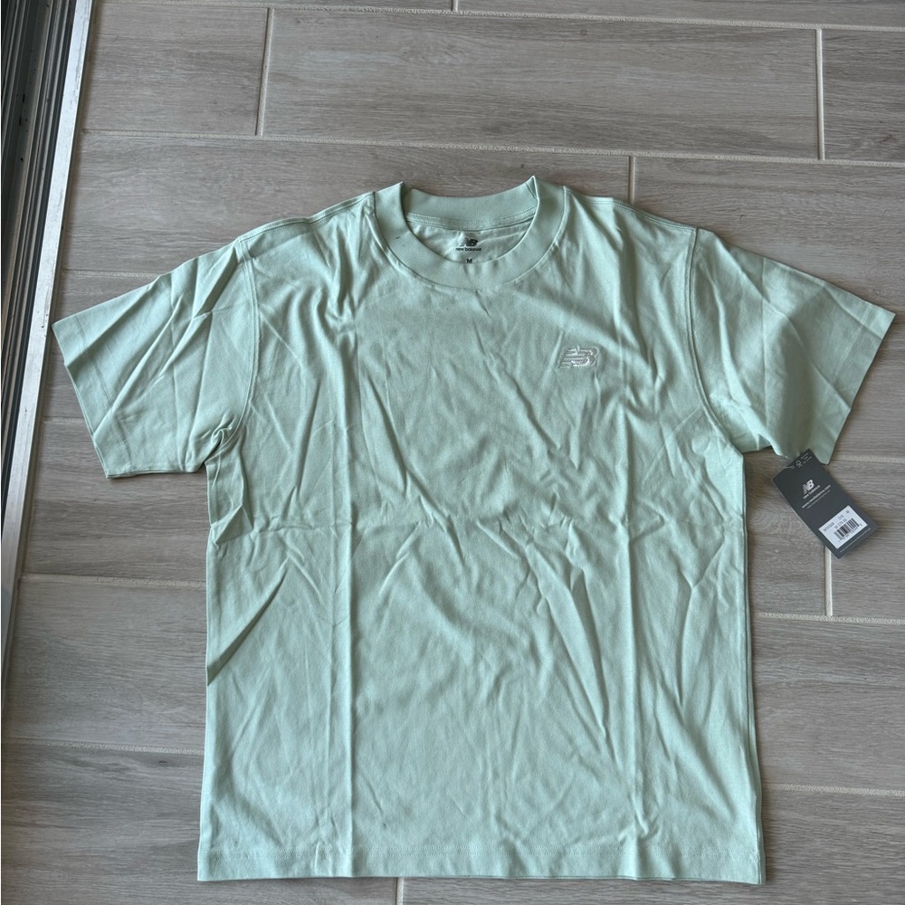 New Balance Men's Green Short Sleeve Tee